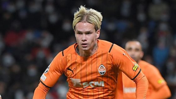 Mykhailo Mudryk Flew to the Winter Training Camp With Shakhtar, Although He Really Wants to Transfer to Arsenal 3 Михайло Мудрик